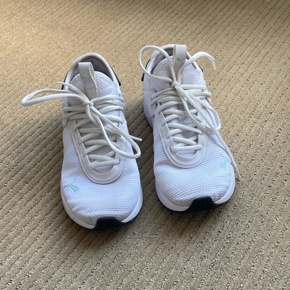PUMA Sneakers, White, size 8 - Picture 3 of 16